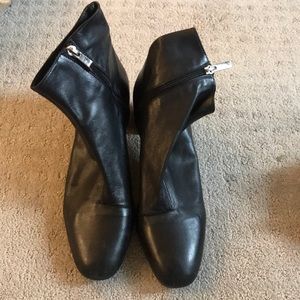 Zara heeled boot. Size 41 (US 10).